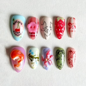 Handgemachte Fantasie Presse auf Nägel, Mandel Nagel-Set mit Blume, Smiski, Cartoon Nägel, Lustige Nägel, Fuchs Design Nägel, Kawaii Nagel, Obst Nägel