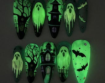 Haunted House Ghost Nail Set, Glow in the Dark Halloween Press On Nails, Spooky Handmade Fake Nails, Gothic Horror Nail Art, Cosplay Nails.