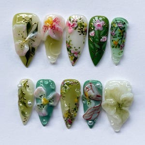 Ongles floraux 3D faits main à presser, faux ongles fleurs printanières vertes, ensemble d&#39;ongles stylets longs artistiques réutilisables, cadeau pour les femmes et les amateurs d&#39;ongles