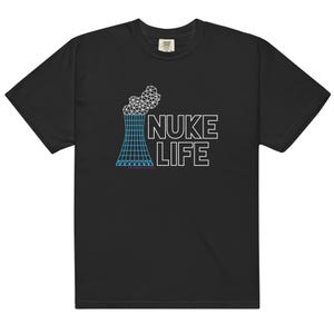 WHITE NUKE LIFE - Unisex garment-dyed heavyweight t-shirt