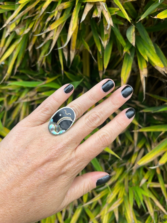 1970s Zuni Abalone Rainbow Ring