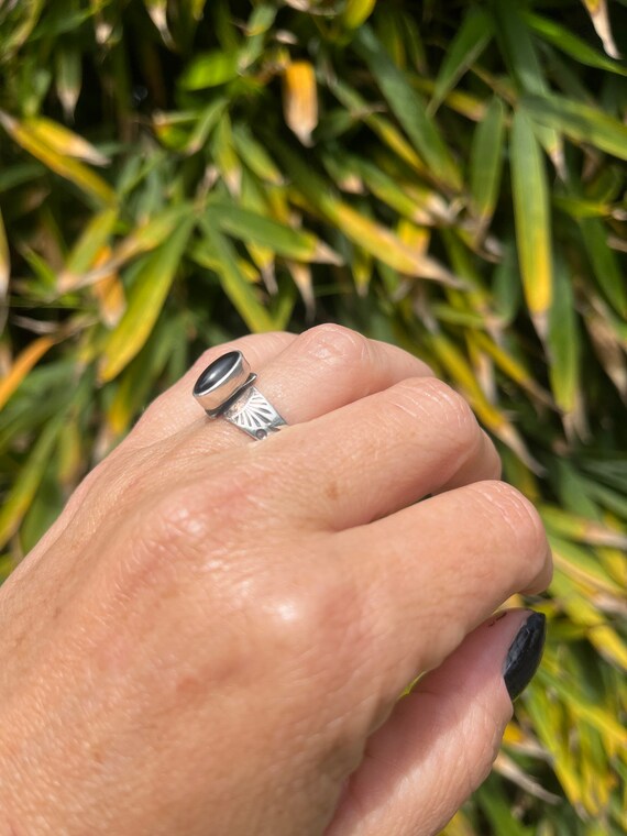 Vintage Silver Stamped Designed Onyx Ring - image 6