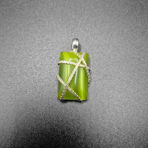 Vintage RMN Green Glass Pendant Rectangle Wire Wrapped Silver Tone Charm