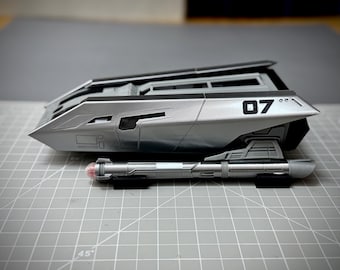 Star Trek Strange New Worlds Shuttle craft 9in.