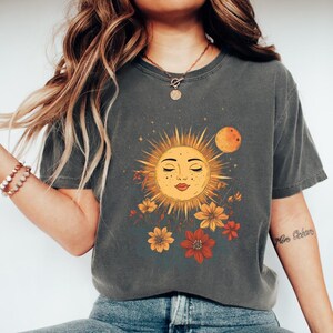 Camiseta Astrologia Horóscopo Gráfico do Signo Solar Sol Lua Ascendente Zodíaco Signos do Sol e da Lua Signo Astrológico Camiseta Cottagecore Signo Solar Astrologia