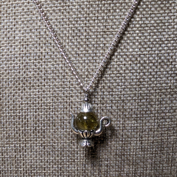 Teapot Necklace *S7* Green Garnet