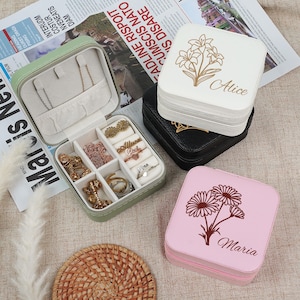 Aangepaste naam reissieradendoos, gepersonaliseerde geboortebloem sieraden reisdoos, vierkante sieraden opbergdoos, zus, geschenkdoos bruidsmeisje
