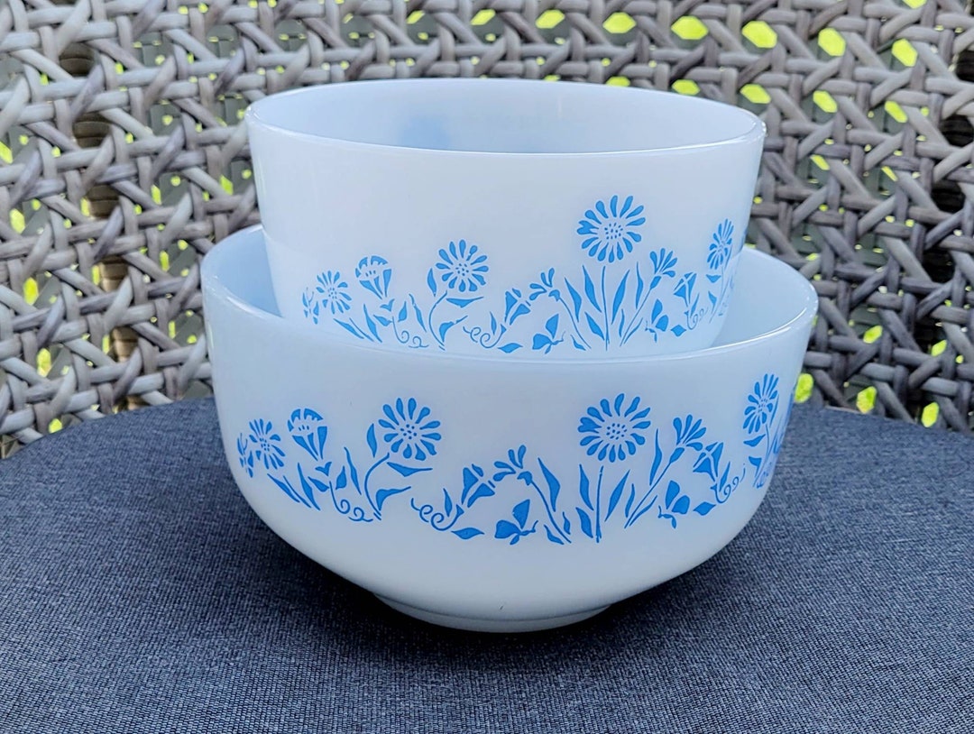Federal Mixing Bowls Set of 2 in Blue Cornflower Etsy