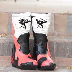 Botas de motociclista de cuero hechas a mano: rojas, blancas y negras