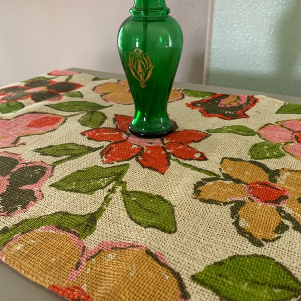 Gorgeous 70s FLORAL FABRIC TABLE RuNNER- hand made by me 14.5”x45” unique flower pattern