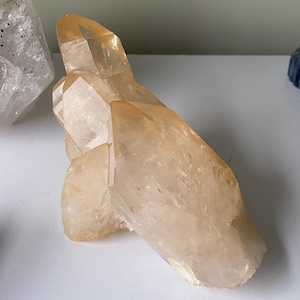 Seltene Tangerine Lemurian Quarz Stufe