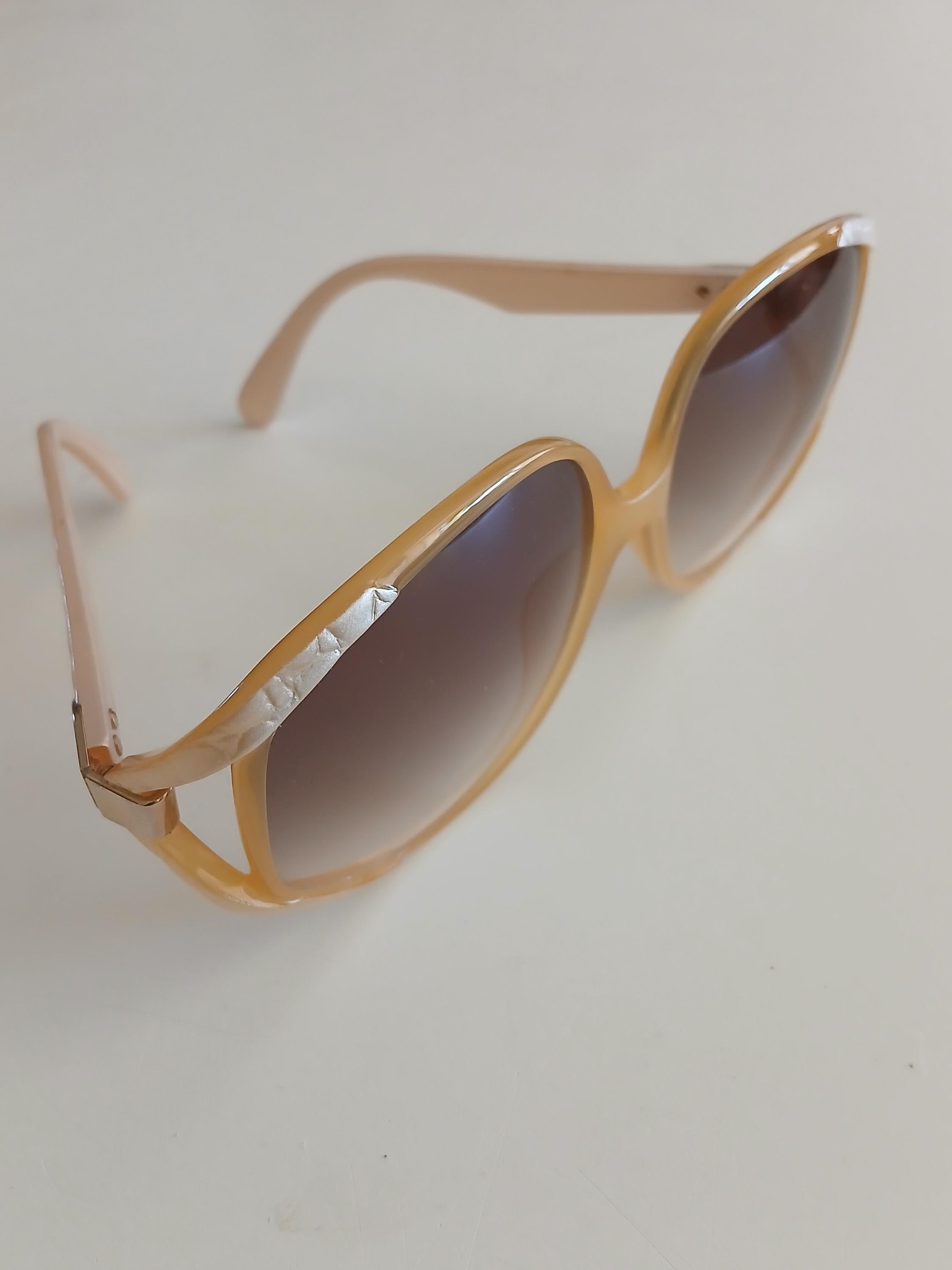 DIOR The below is 1970s D02 サングラス DIOR The below is 1970s D02 サングラス（Christian Dior D02