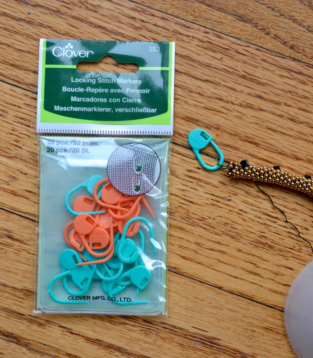 Locking Stitch Markers, 1 Package Clover Brand Small Size, 20 per