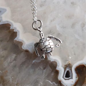 7/8&quot; Jewelry Rescue Sterling Silver  Turtle Necklace Moving Parts
