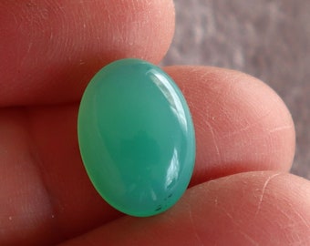 1 piece chrysoprase cabachon  great color 10 x 14mm