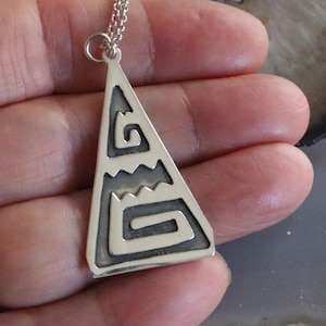 Jewelry Rescue Sterling Silver Mexican Overlay Woman Weaving Pendant 1&quot; Long