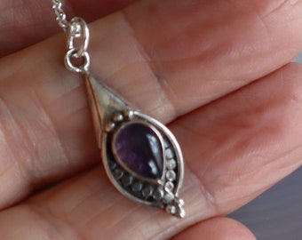 Jewelry Rescue Floral Sterling  Purple Amethyst Pendant 1 1/4" Long