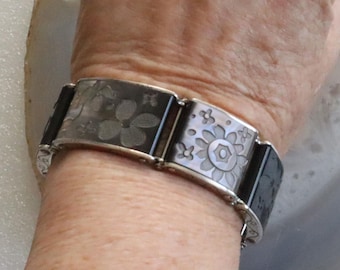 ブライトン シルバートーン メタル フローラルインサート リンクブレスレット 7 1/2インチ