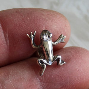SINGLE 15x12mm  Sterling Silver  Frog Post Earring