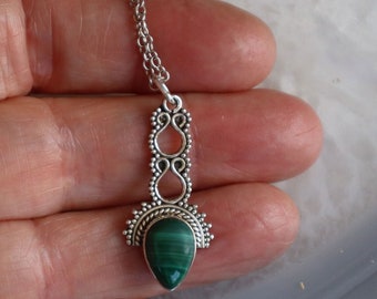 Jewelry Rescue Vintage Sterling Silver  Malachite  Pendant 38mm