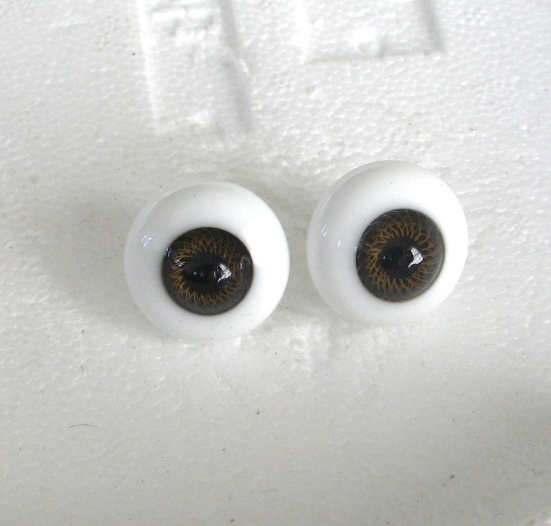 Glass Doll Eyes 20 mm Brown