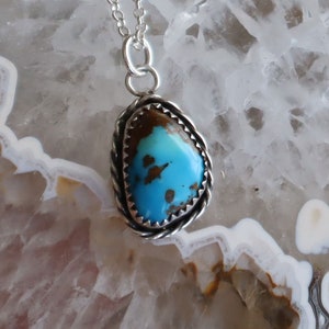 Jewelry Rescue Vintage Sterling Silver Southwest Turquoise   Necklace 25mm Long
