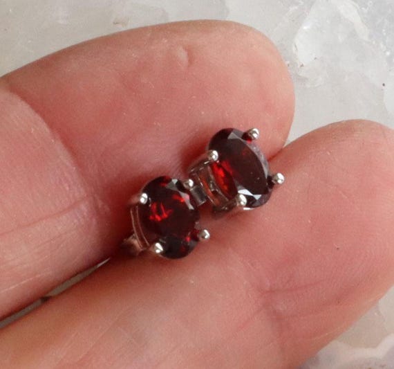 COPPIA DI ORECCHINI : Peso Gr 8 6 In Oro Bianco A Lobo Di Forma Ovale