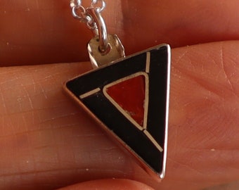 Jewelry Rescue Sterling Silver  Black Onyx Coral  Inlay Triangle  Necklace 20x11mm