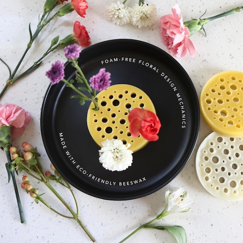 Floral Design Disc | Flower Frog for Ikebana | Beeswax Kenzan Pin