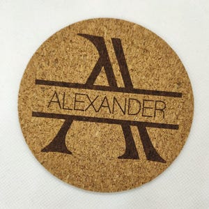 Geschenkidee | Bierdeckel |Kork - Untersetzer | Wohndekor | Name | personalisiert | Split - Monogramm