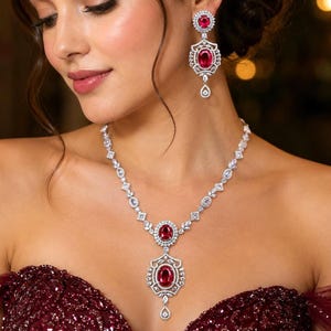 Conjunto de collar y pendientes de novia con circonitas cúbicas de color rojo rubí, tono plateado, joyería para bodas indias.
