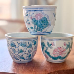 Vintage Chinoiserie Porcelain Planters, Floral Cachepots (Set of 3)