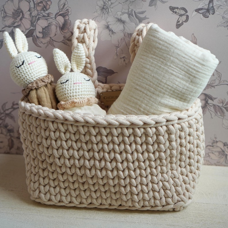 Gebreide opberger voor wieg Kwekerij opbergoplossing Handgemaakte babycaddy Luieraankleedkussen Accessoire Nachtkastje Essentiële houder Ophangmand afbeelding 10