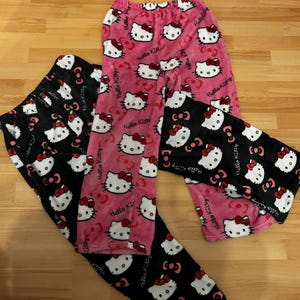 Hello Kitty Pyjamahose / Hellokitty, Sanrio, bequem, gemütlich, PJs, warm, Geschenk für Sie, Freundin, Valentinstag, süß, Kawaii, Hose