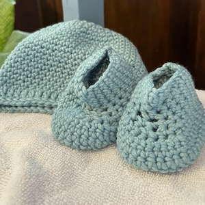 Crochet Baby Hat and Booties Set