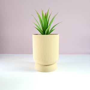 Minimalist Planter with Tray & Drainage Holes,Modern Indoor Plant Pot, Cute Planter, Modern Minimalist Succulent Pot, Gift For Plant Lovers,
