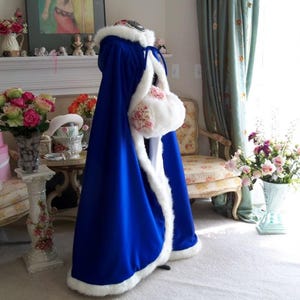 velvet evening dresses Strapless Black Long Prom Dresses, Black Velvet Long Formal Eve – jbydress Crafted from plush velvet Met Gala 2025 Cochair Size:US 22W / UK 26 / EU 52 VIVA DROP 5