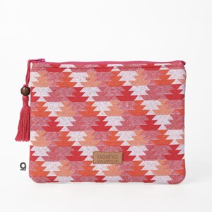Bolsa de maquillaje / Hecha por sobrevivientes / 100% de las ganancias donadas / Bolsa mediana con cremallera para cosméticos o accesorios / Diseño pata de gallo naranja y rojo