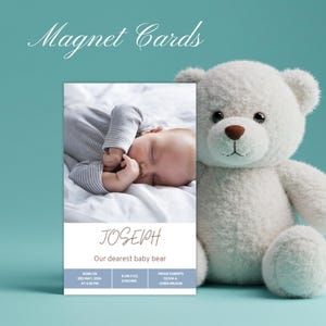 Ímã personalizado para anúncio de nascimento de bebê – Lembrança com foto personalizada e envelope | Presente magnético para recém-nascido em tons modernos de azul