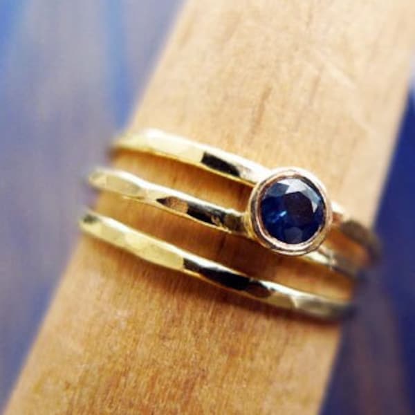 Asymmetrical Engagement Sapphire Wire Wrap Split Ring. Hammered 14K Gold And Conflict Free Sapphire. Dainty Floating Skinny Coils Multi Ring