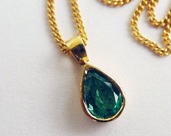 Green Tear. Emerald Drop Shape Classic 18K Gold Tear on 18K Gold Chain. Natural Pear Shape Emerald Pendant Charm Necklace Birthstone Jewelry