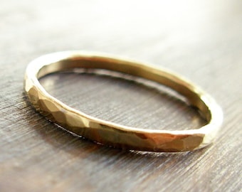 Gold. 14K Hammered Textured Band Wedding Ring. Rustic Woman 14K Gold Ring. Unique Hand Hammered Recycled Gold Ring. Classic Rough Style.