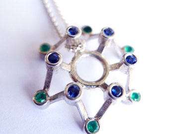 The Nature Wheel. Recycled 925 Silver Midcentury Style Pendant Necklace. Handmade Geometry Unisex Design Set With Blue Sapphire & Green Onyx