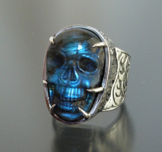 Labradorite skull sale ring