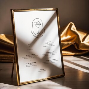 K&ouml;nnte beinhalten: Eine goldene Speisekarte mit einem Cocktailglas-Symbol und dem Text "Cocktailbar Cocktailbar". Die Speisekarte listet verschiedene Cocktails und Shots auf, darunter Mojito, Aperol Spritz, Moscow Mule, Espresso Martini und Shots mit Tequila und Fimm.