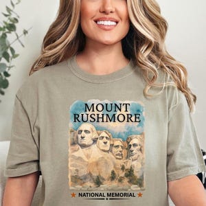 Mount Rushmore T-Shirt, South Dakota Park Tee, Patriotic Unisex Shirt, Historical Landmark Top, American Memorial Park Apparel, Travel Tee