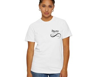 Mama Est. T-shirt: kledinggeverfd katoenen familie-T-shirt