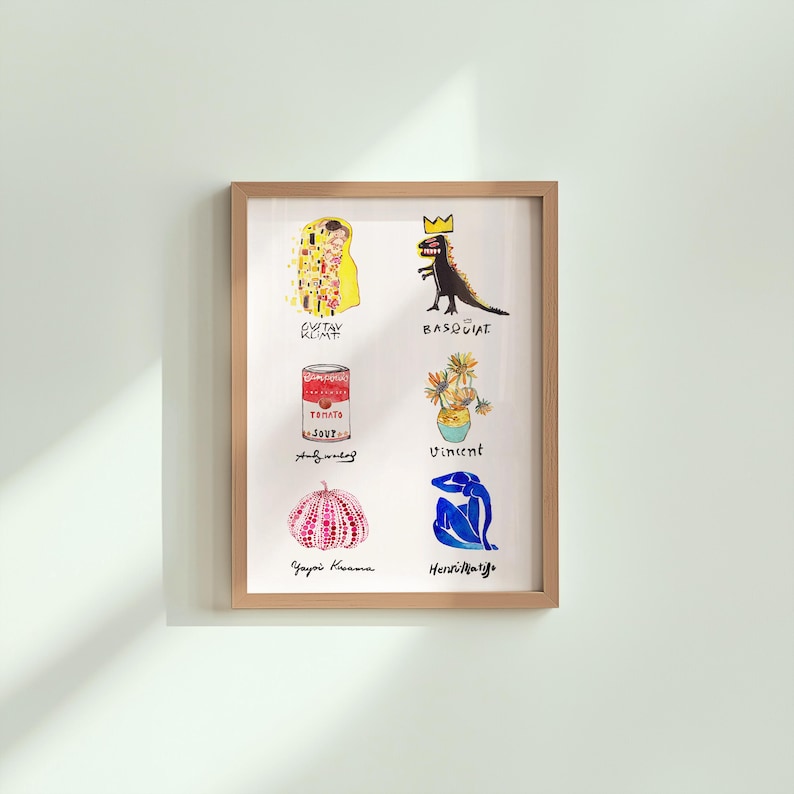 Puede incluir: Una impresi&oacute;n art&iacute;stica enmarcada con ilustraciones coloridas de obras de arte y artistas famosos, incluyendo un dinosaurio con corona, una lata de sopa de tomate y una calabaza rosa. La impresi&oacute;n est&aacute; en un marco de madera marr&oacute;n claro.