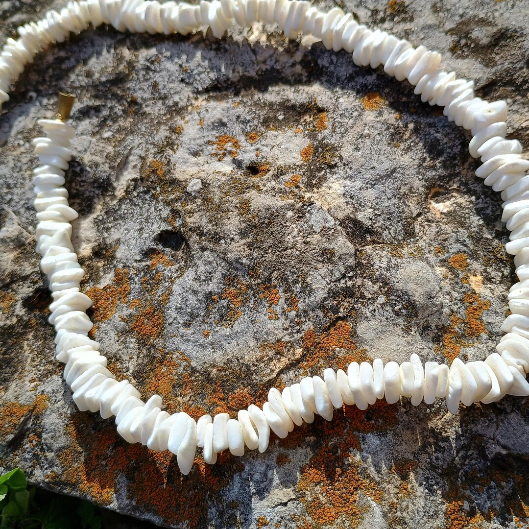 True VTG 1970s Chipped Clam Shell Surfer Style Necklace, Coastal ...