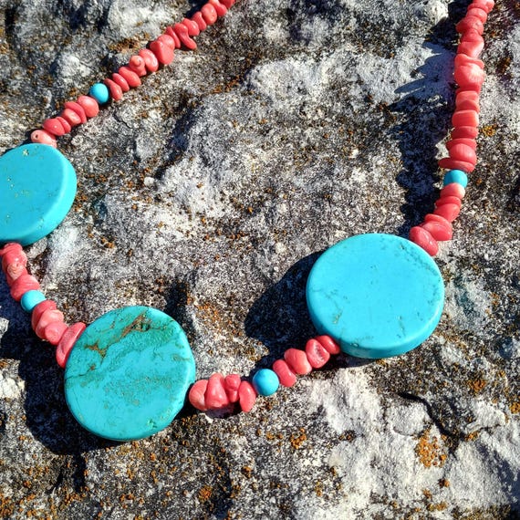 Y2K  •  artisan crafted, turquoise Howlite and red coral chunky statement necklace, southwestern vibes, chunky necklace
